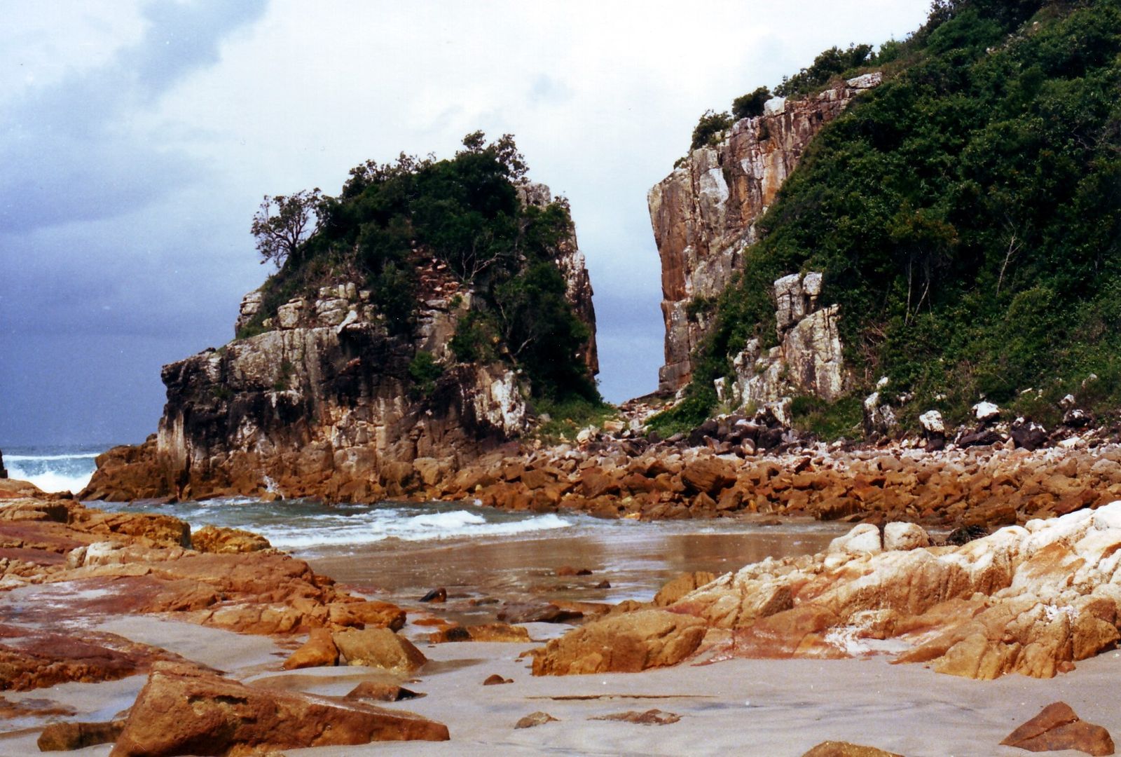 Primary photo of Diamond Head Beach (Crowdy Bay National Park)
