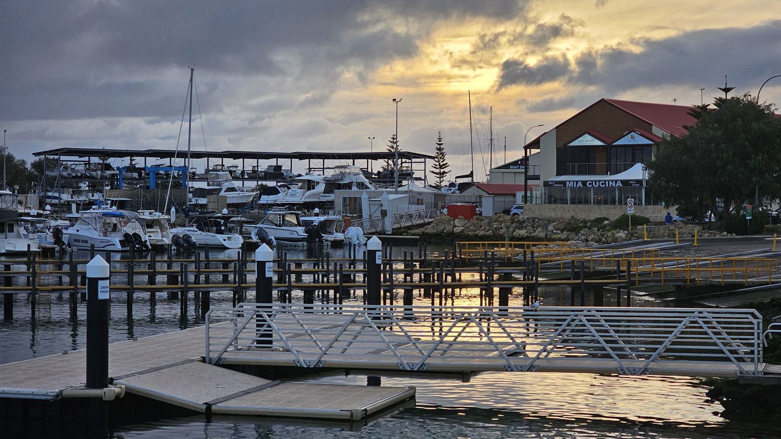 Primary photo of Hillarys Boat Harbour (south mole)