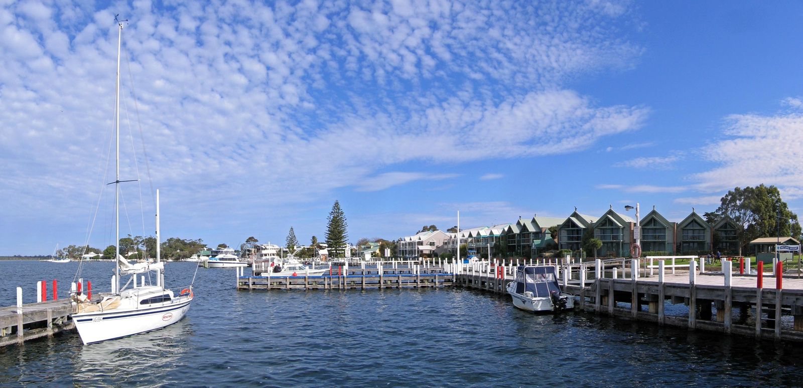 Primary photo of Metung (swimming/snorkeling area)
