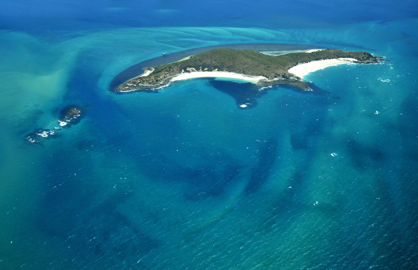 Primary photo of Middle Island fringing reefs