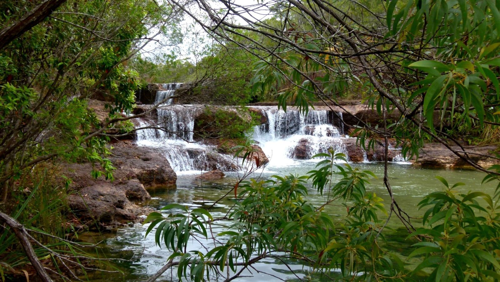 Primary photo of Twin Falls (Apudthama National Park)